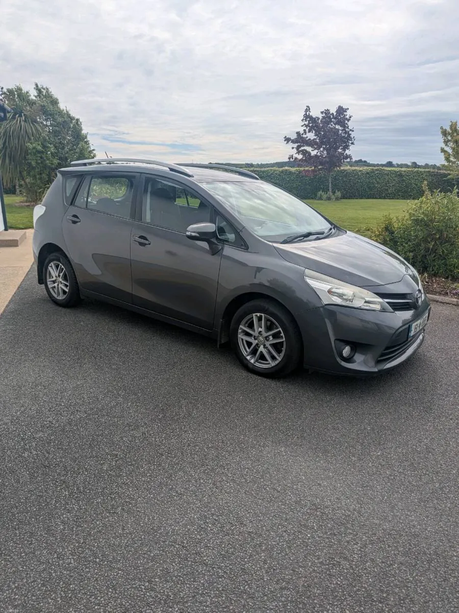 Toyota Verso 7 Seater MPV - Image 2