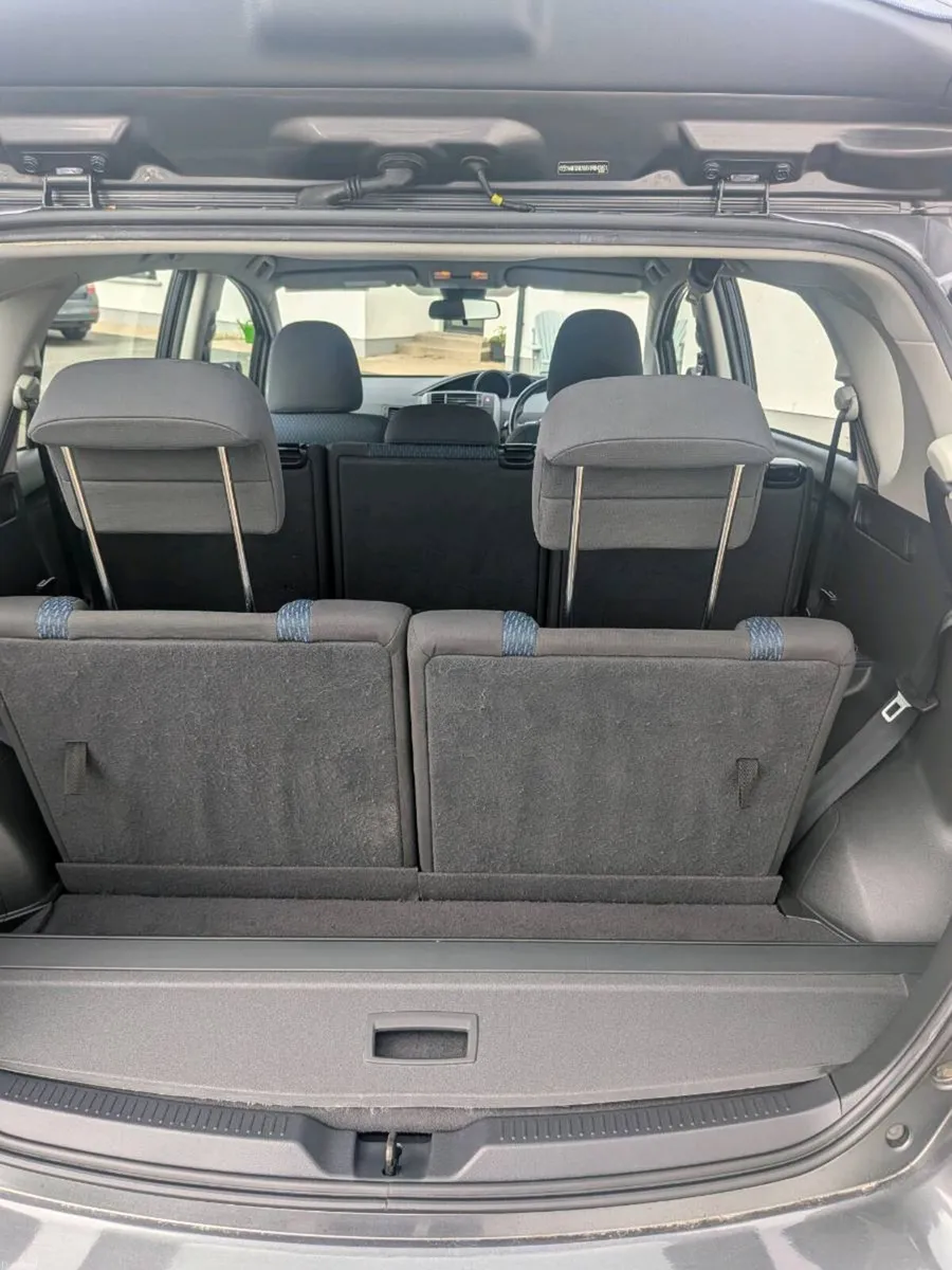 Toyota Verso 7 Seater MPV - Image 4