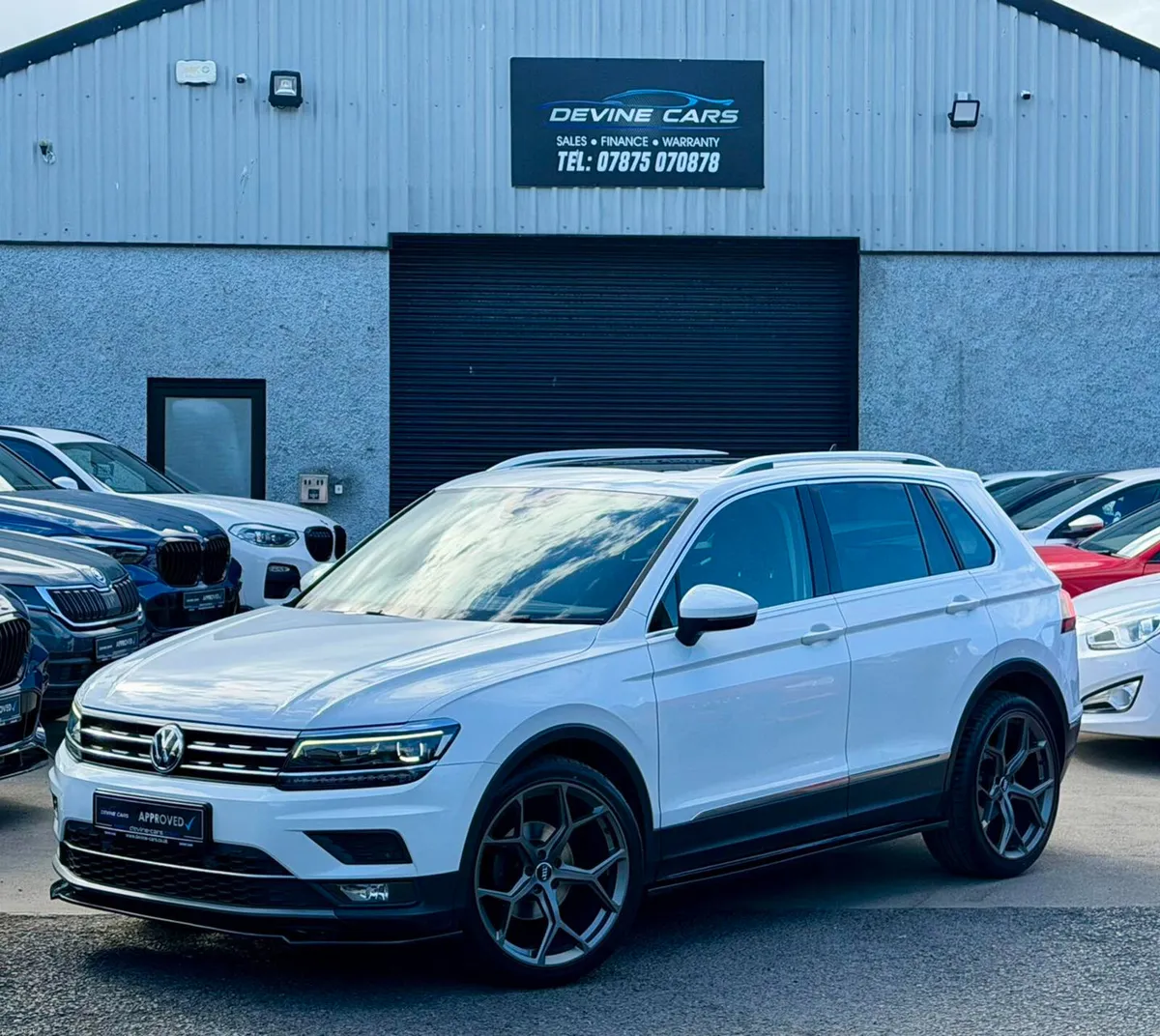 ⭐️2018 Volkswagen Tiguan SEL⭐️ - Image 3