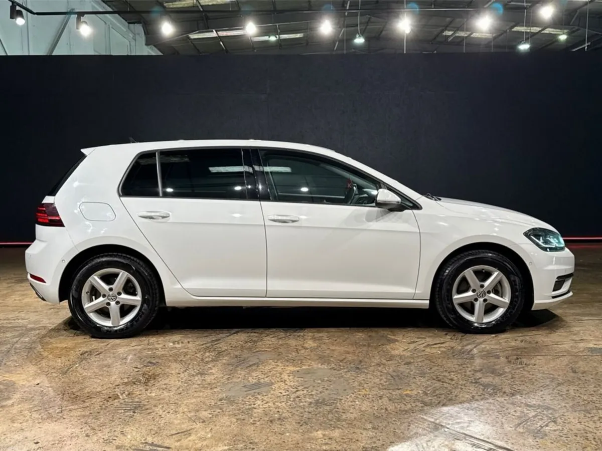 Volkswagen Golf 1.2 AUTOMATIC - FACTORY ALLOYS - D - Image 3