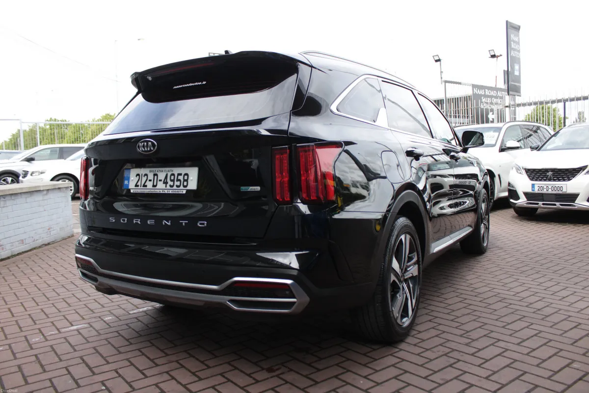2021 KIA SORENTO 1.6 PHEV K3 4X4 7 SEATS - Image 4