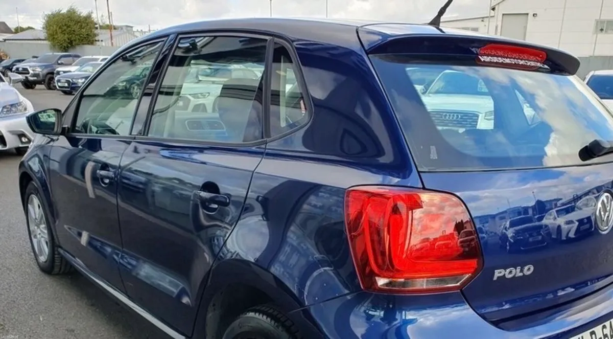 PRICE REDUCTION!!! LOW MILES! Volkswagen Polo 2011 - Image 2