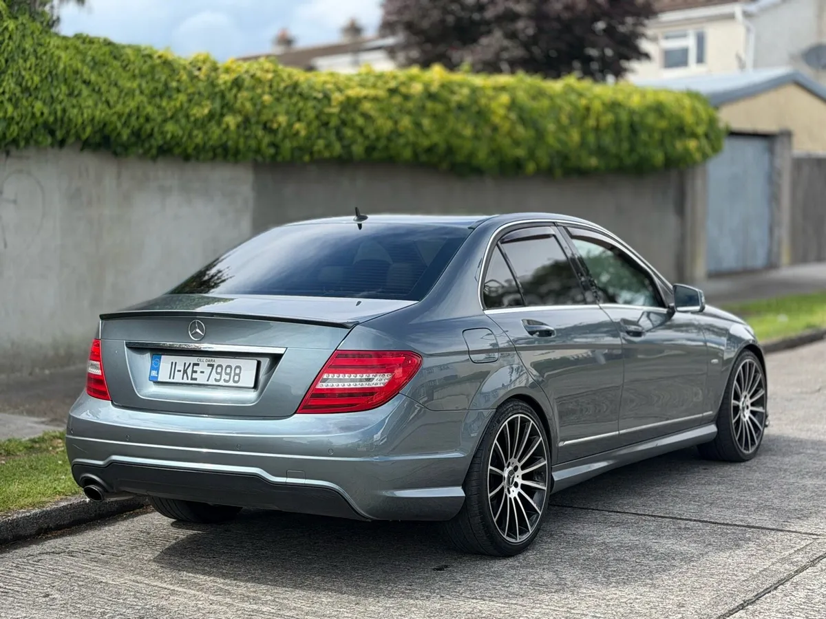 Mercedes c220 Amg - Image 4