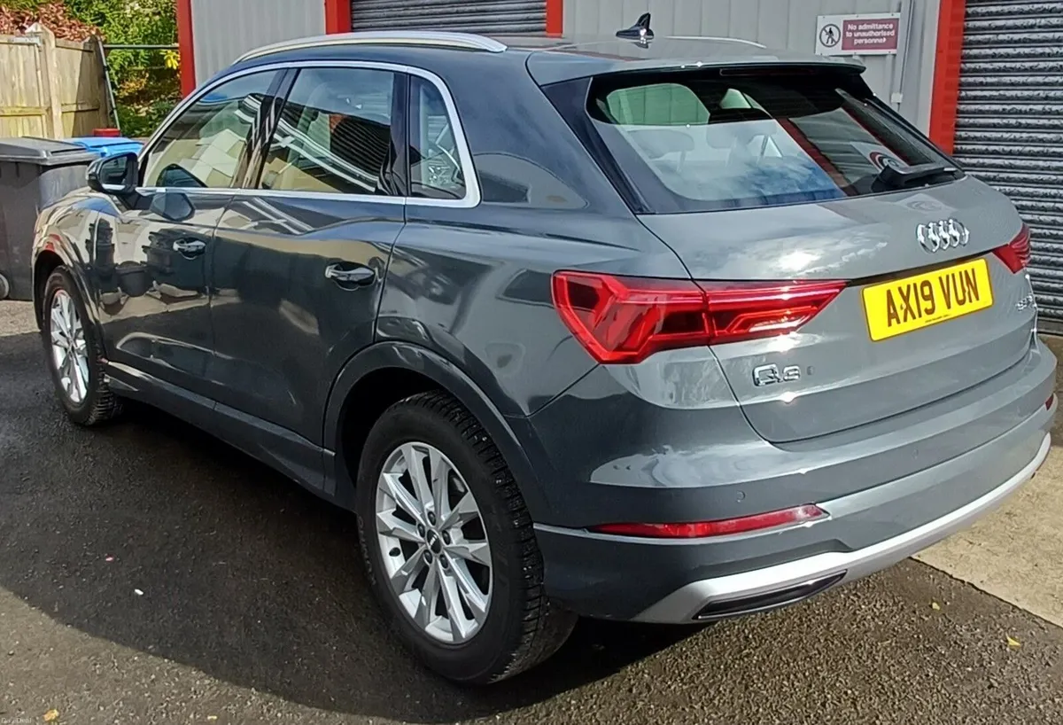 Audi Q3 2019 - Image 5