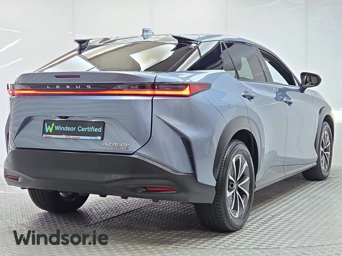Lexus RZ 450E PREMIUM 4X4 EV - Image 3