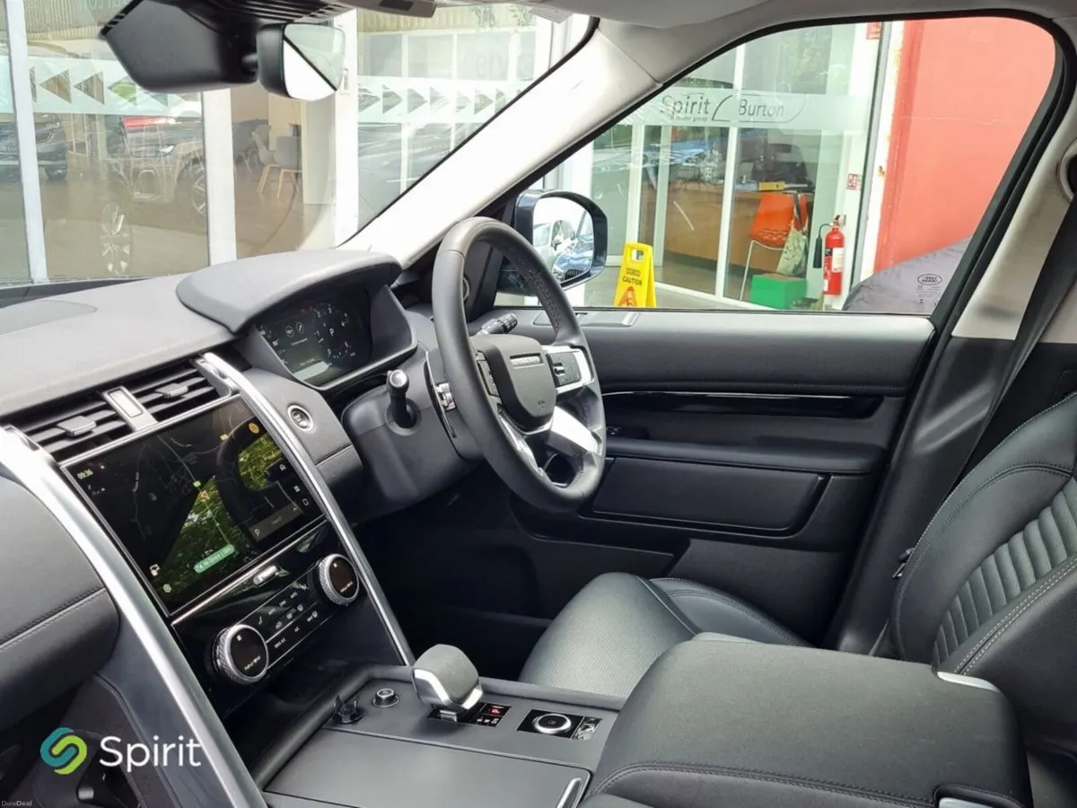 Land Rover Discovery 3.0D 350 No Vat - Image 3