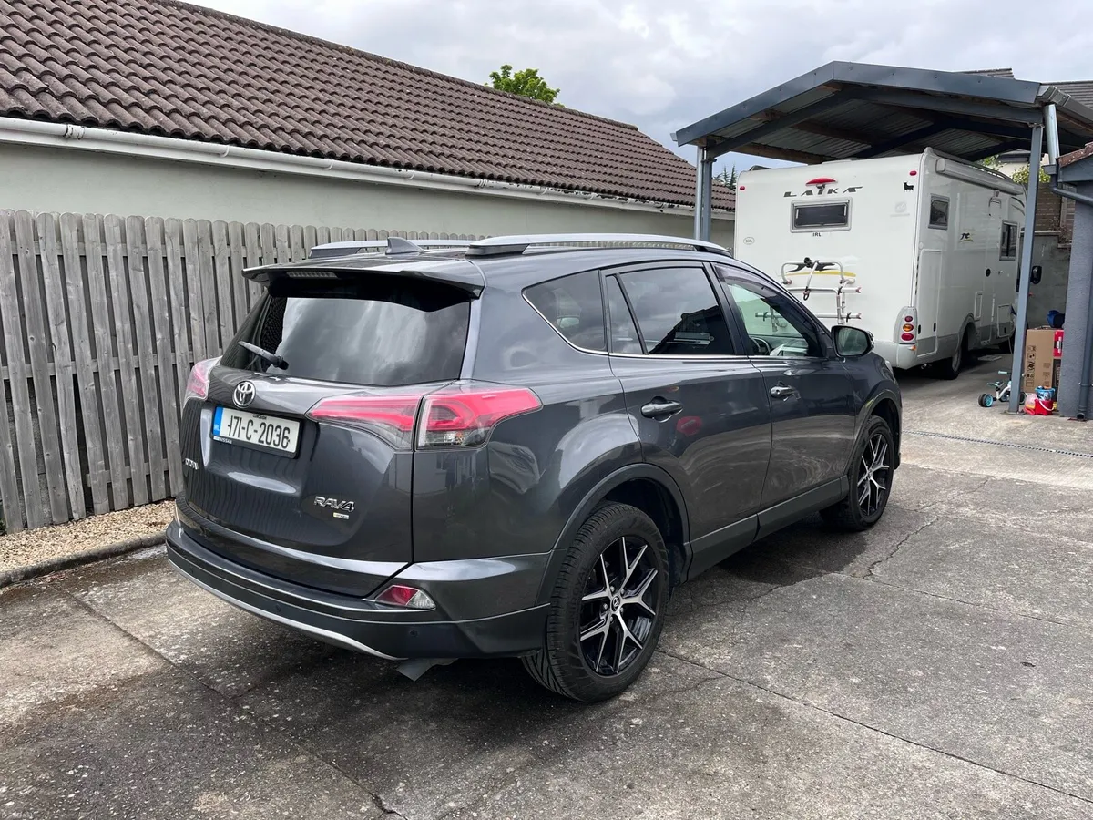 Toyota RAV4 2017 - Image 2