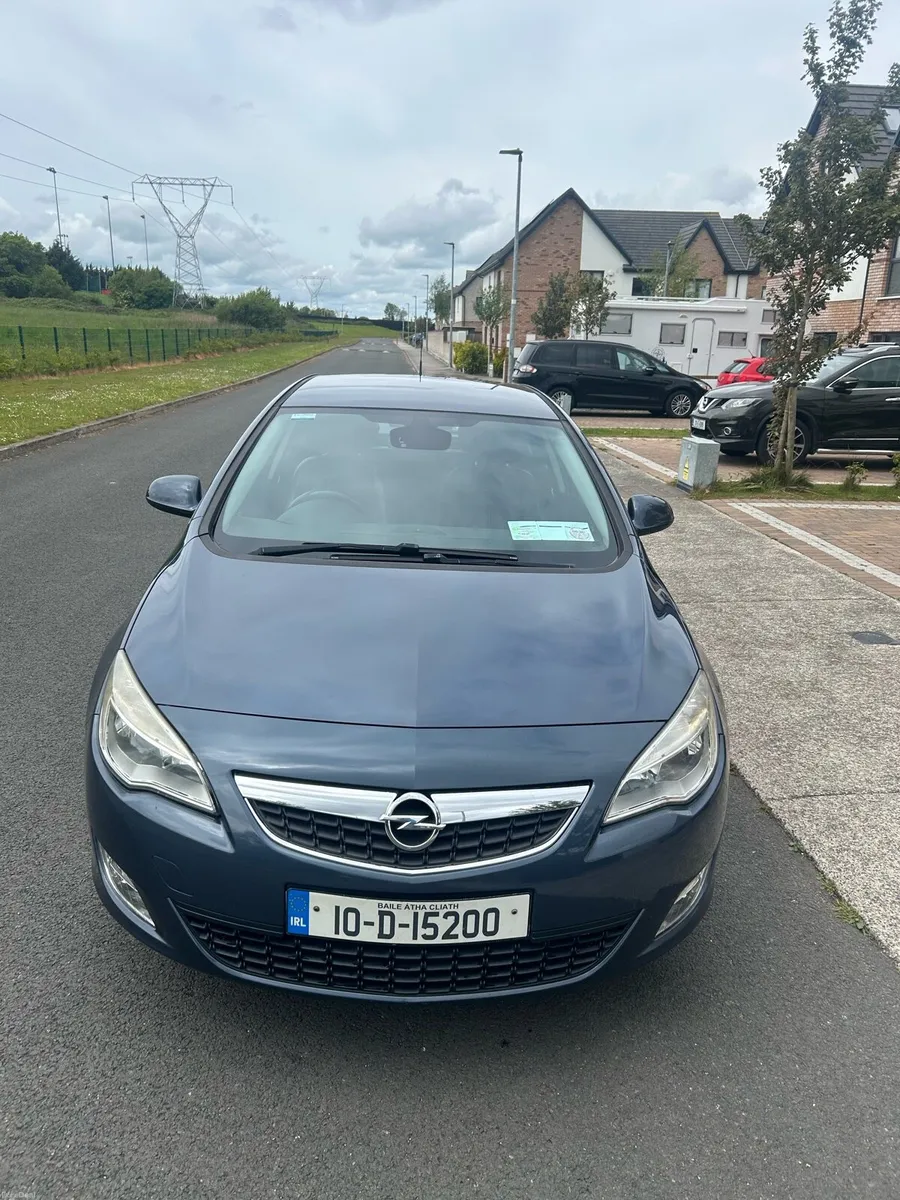 10 OPEL ASTRA ELITE €2,950 NCT 04-27 - Image 2
