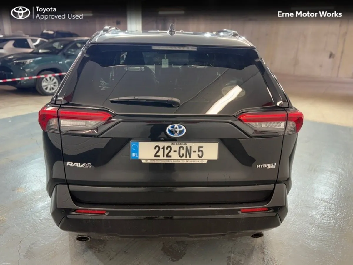 Toyota RAV4 RAV4 SPORT BLACK EDITION 4DR HYBRID RE - Image 4