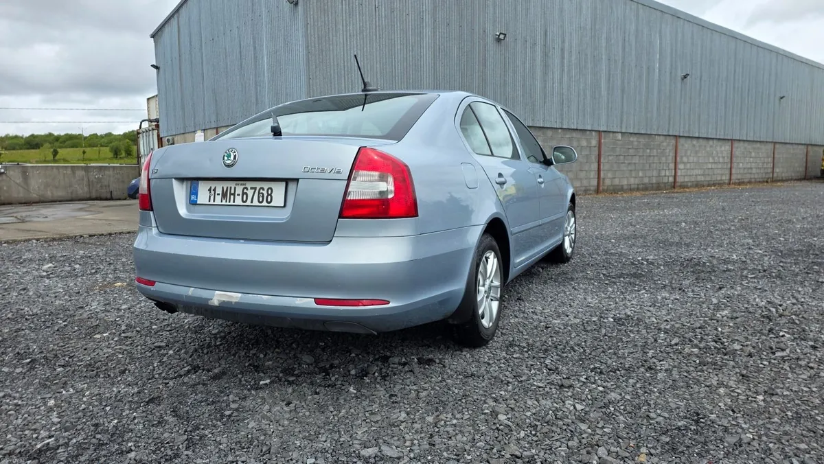 Skoda Octavia 2011 - Image 4
