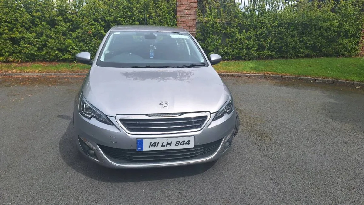 High Spec Peugeot 308ii Allure 1.6 Hdi 115Bhp - Image 3