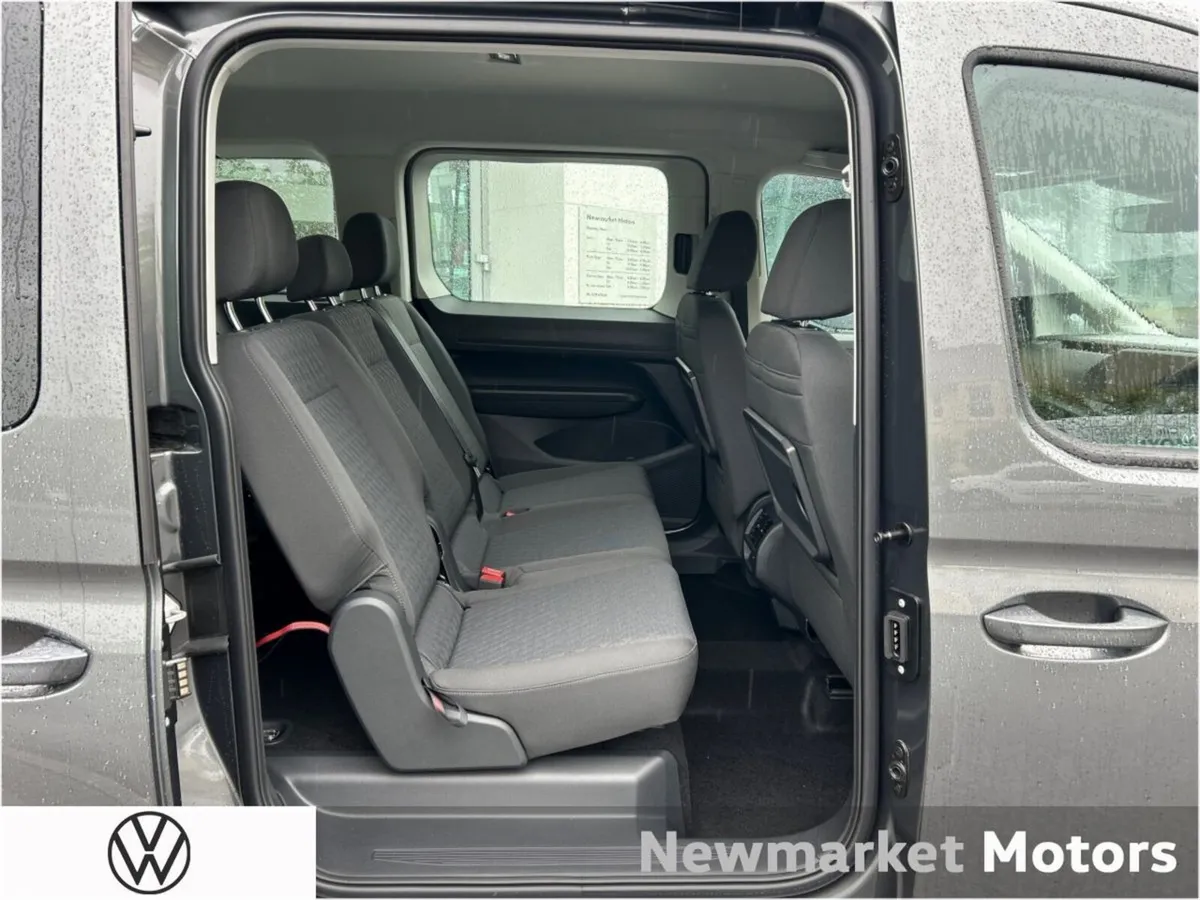 Volkswagen Caddy Maxi Life MAXI SEVEN SEATER HYBRI - Image 2