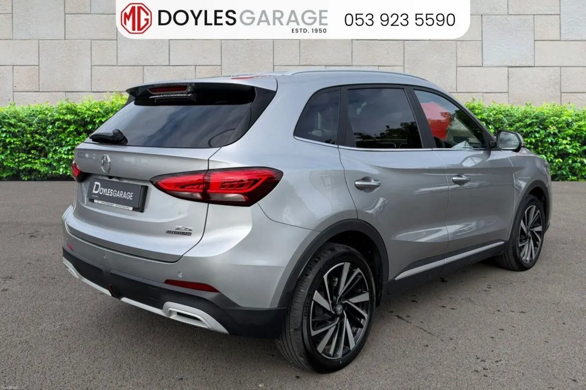 MG ZS Exclusive HEV - Image 3