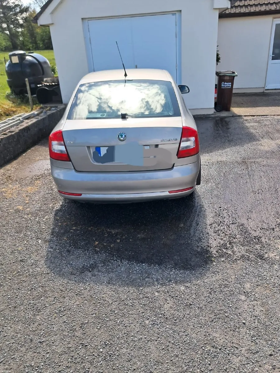Skoda Octavia 2010 - Image 1