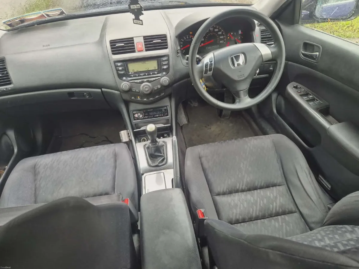 Honda Accord 2004 - Image 4