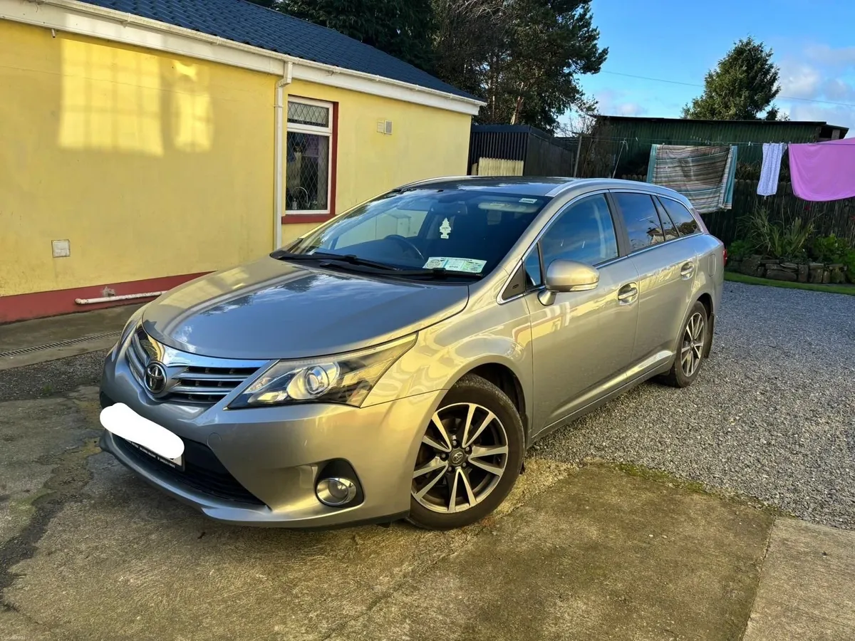 Toyota Avensis Estate 2.0 D4D - Image 1