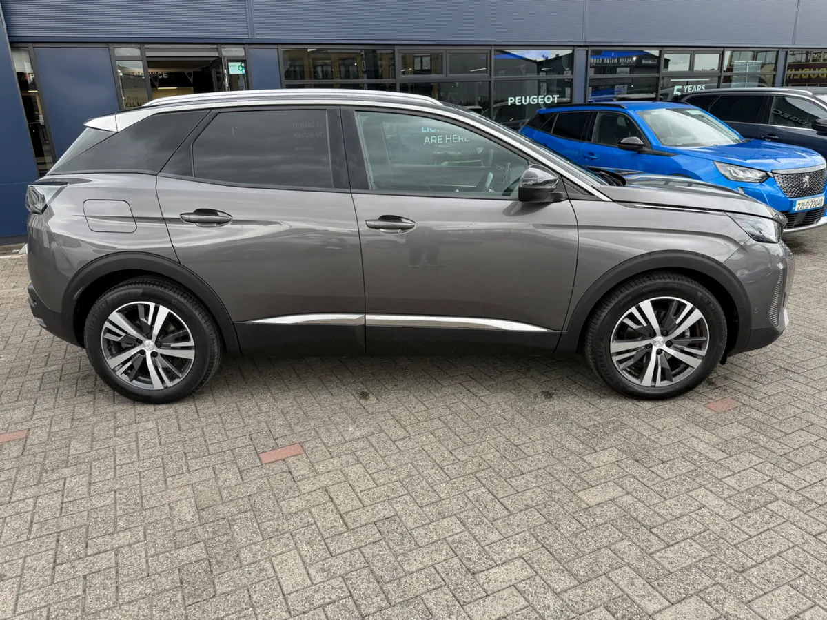 Peugeot 3008 2023 - Image 3