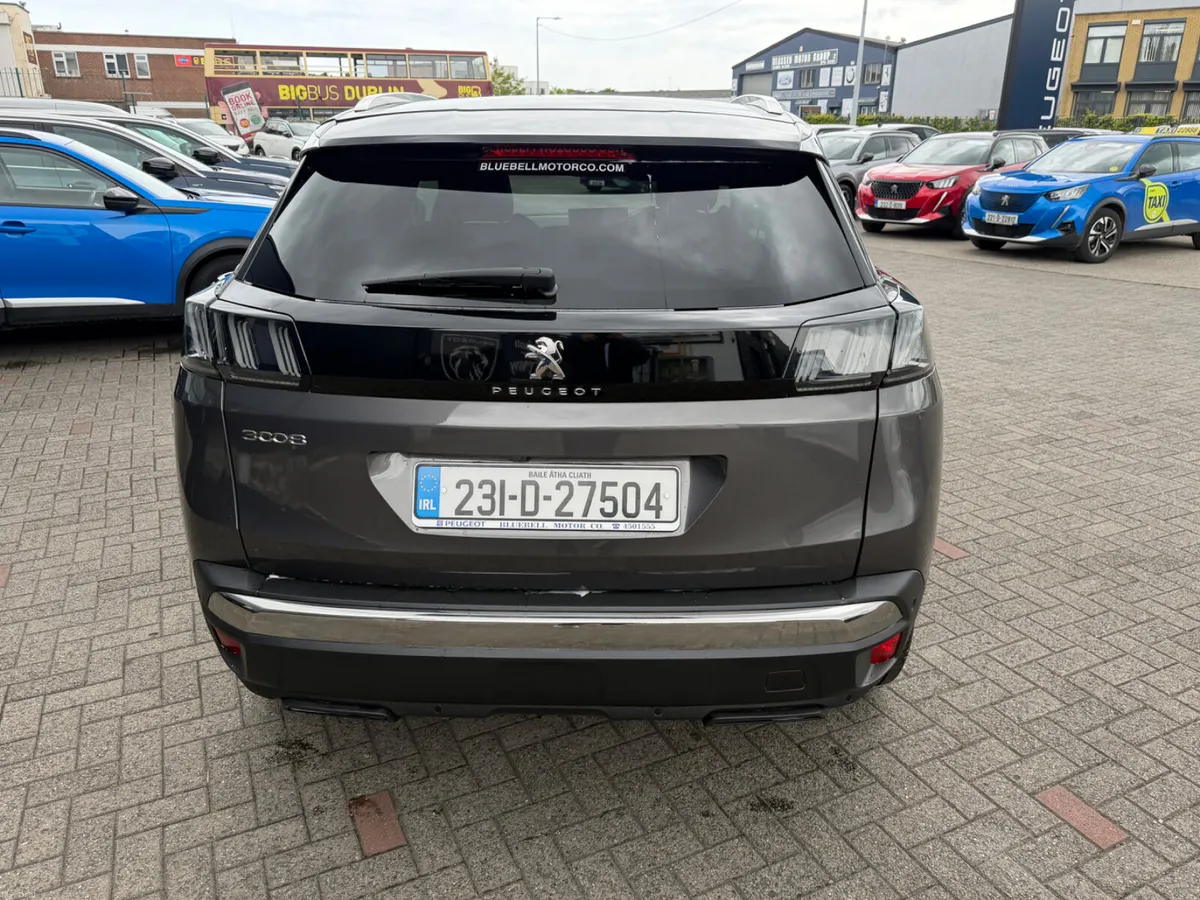 2023 Peugeot 3008 Allure leather - Image 5