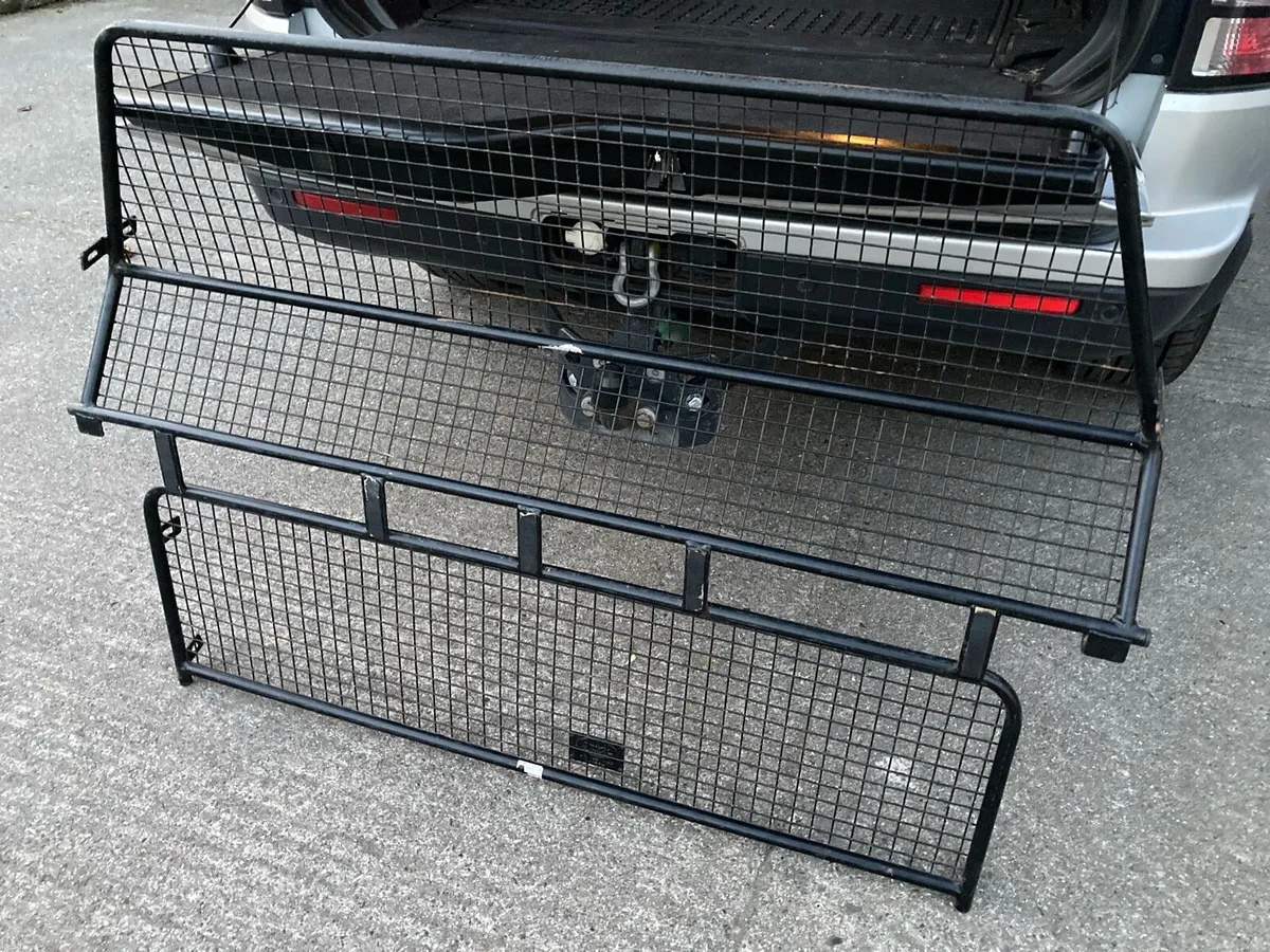 Land Rover Discovery Dog Guard - Image 2