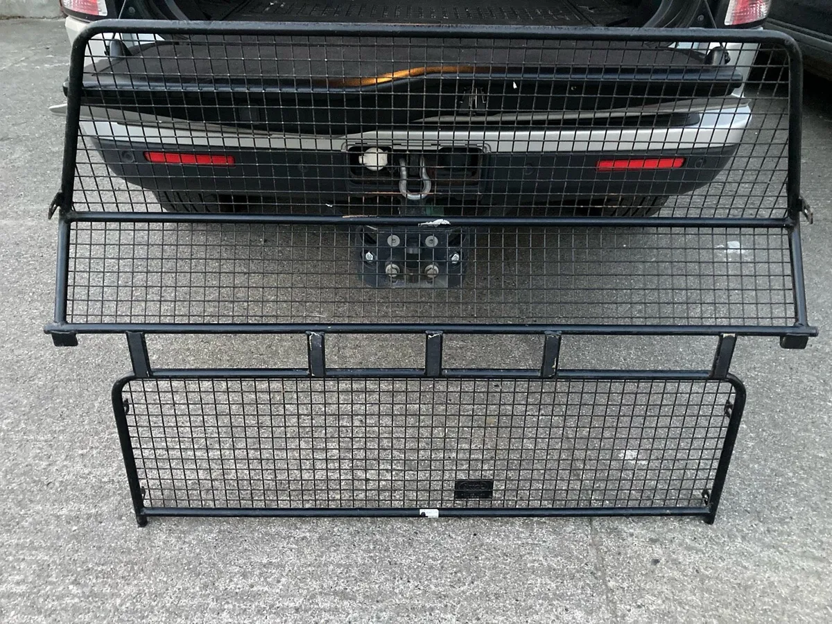 Land Rover Discovery Dog Guard - Image 3