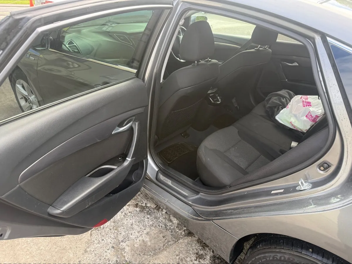 Hyundai i40 2013 - Image 2