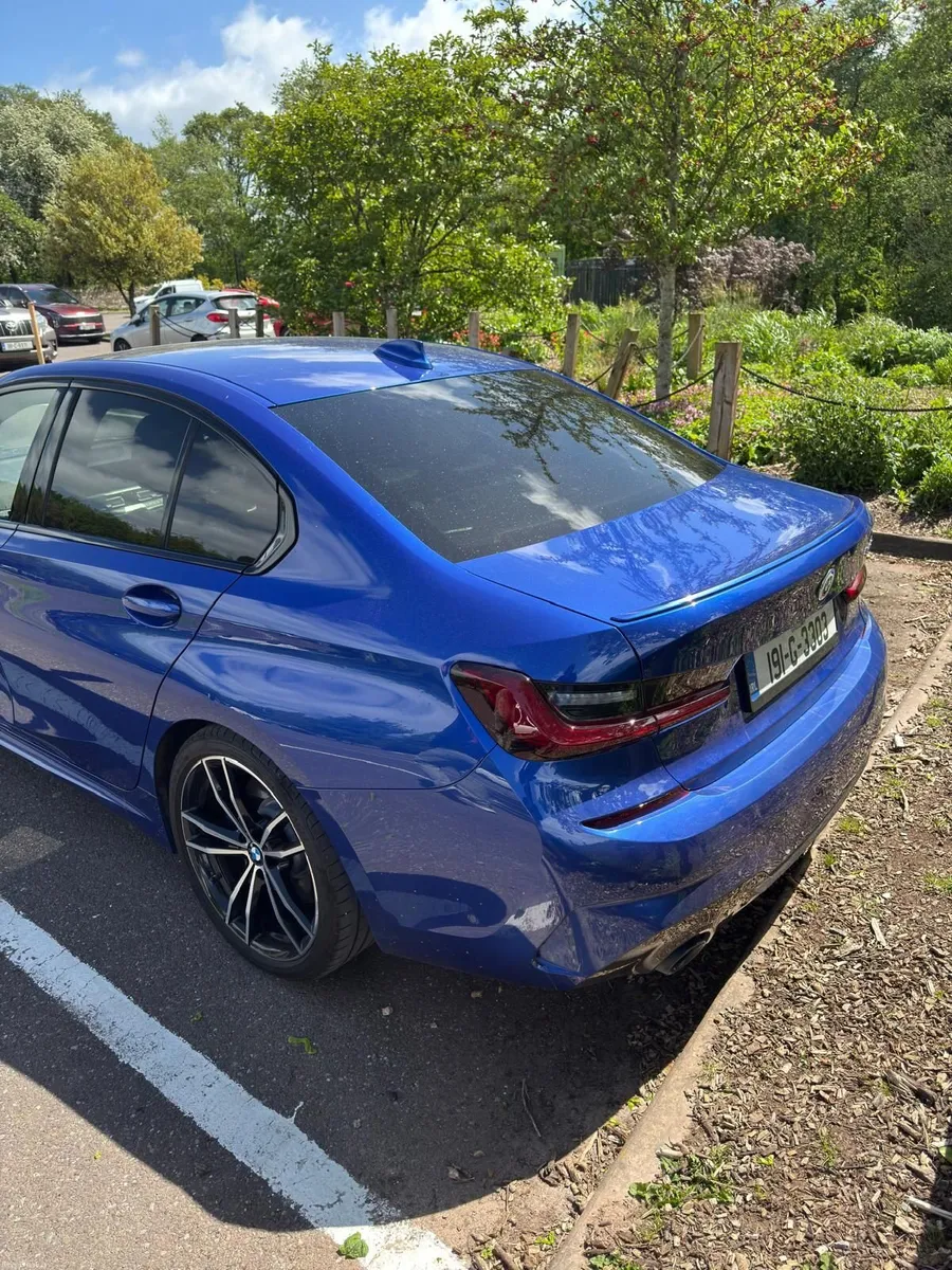 BMW 3-Series 330i 2019 - Image 3