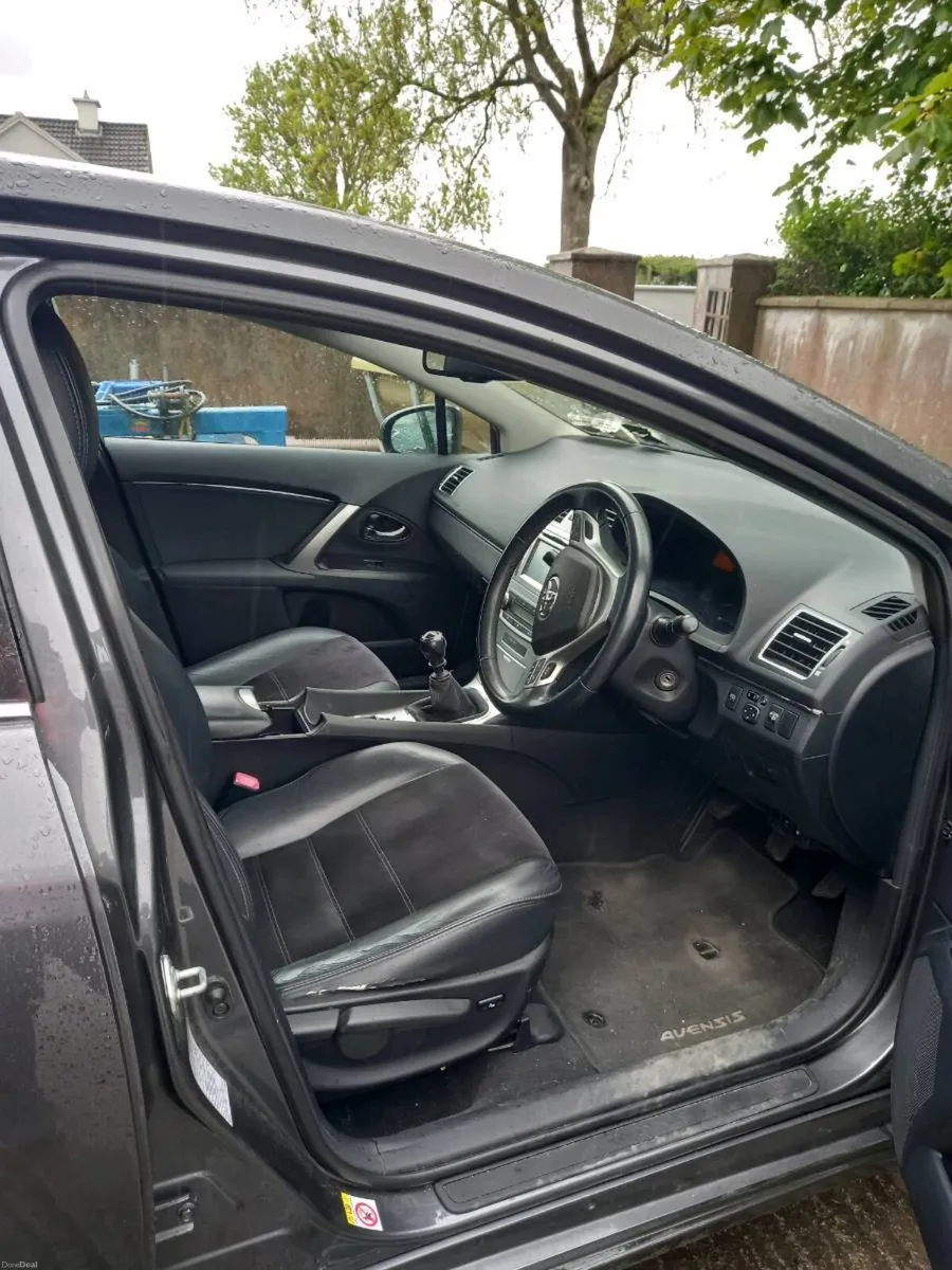 Car - Image 4