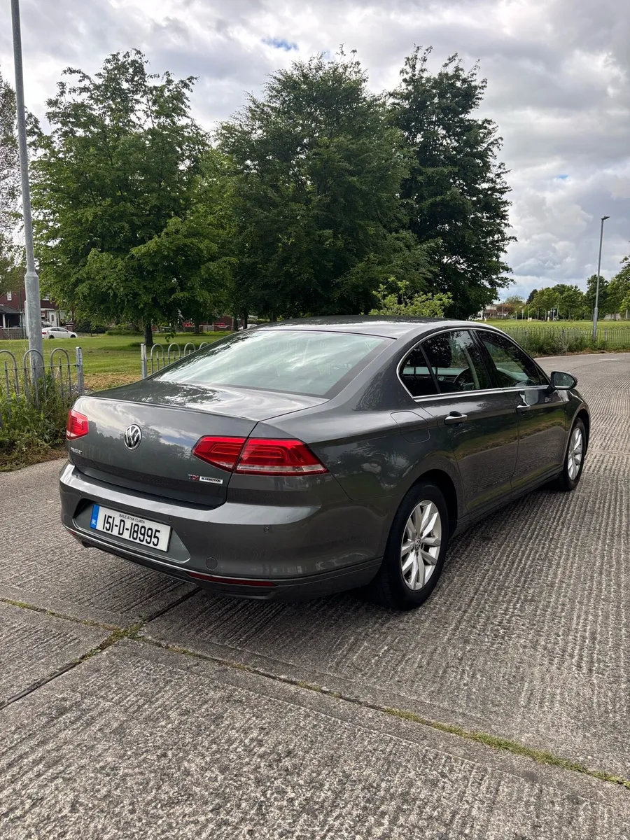 2015 Volkswagen Passat - Image 3