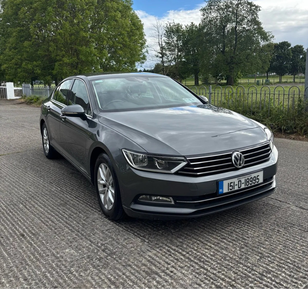 2015 Volkswagen Passat - Image 1