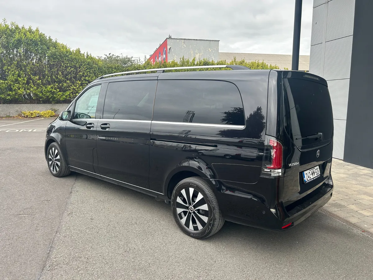 Mercedes-Benz V-Class 250d 2024 - Image 4