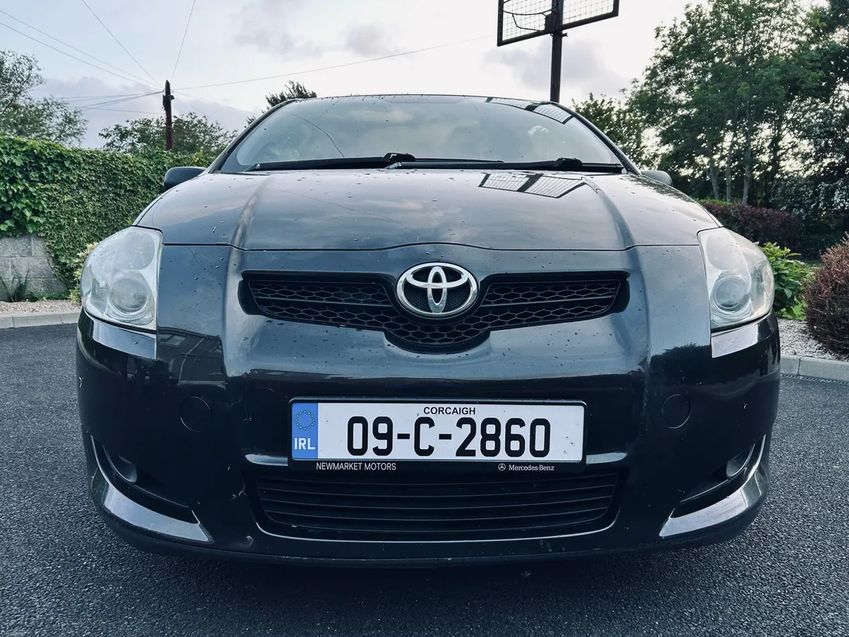 TOYOTA AURIS 1.4D4D 3 DOOR - Image 2