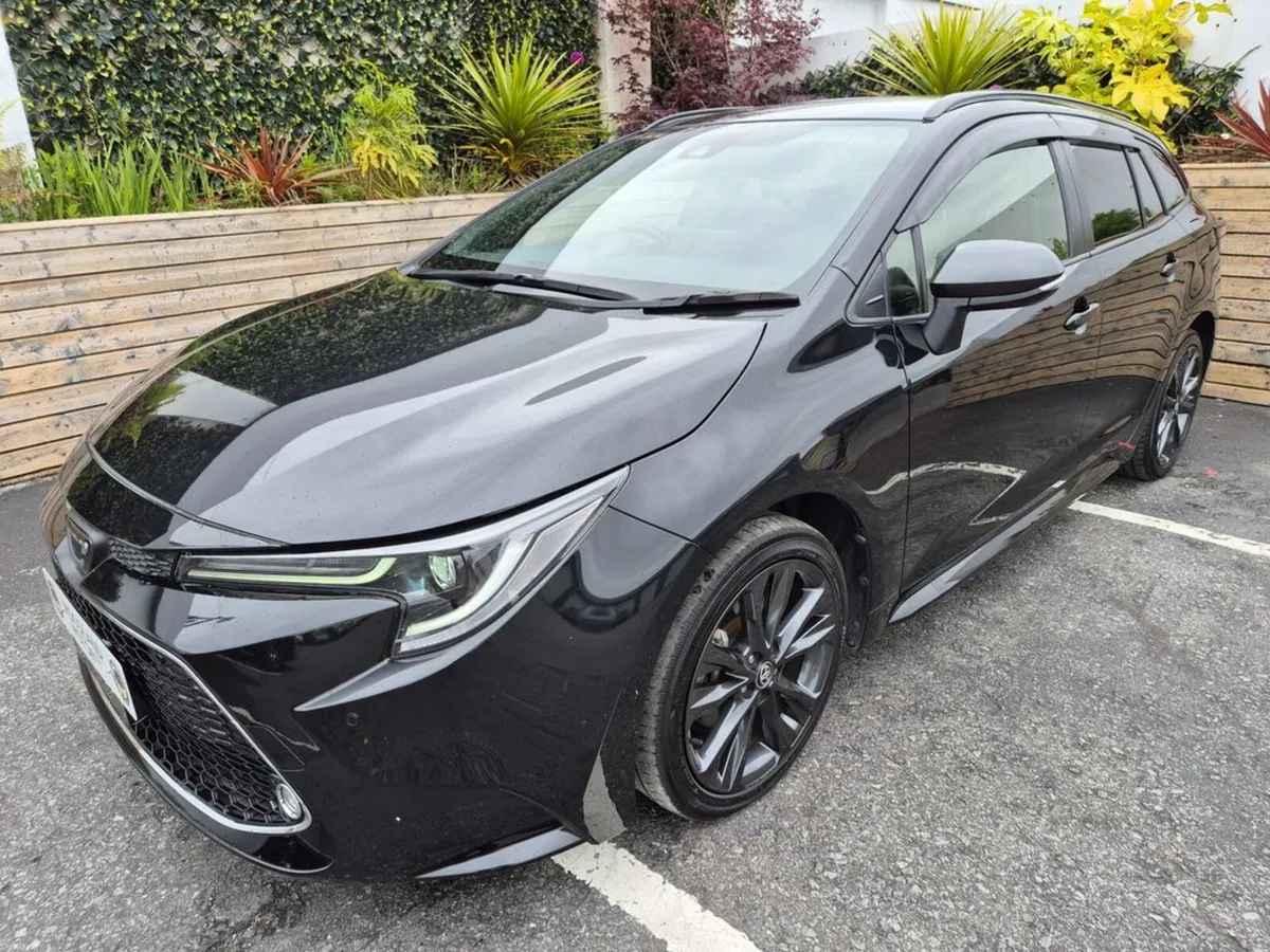 Toyota Corolla 1.8 PETROL AUTO / SOL WxB TOP SPORT - Image 3