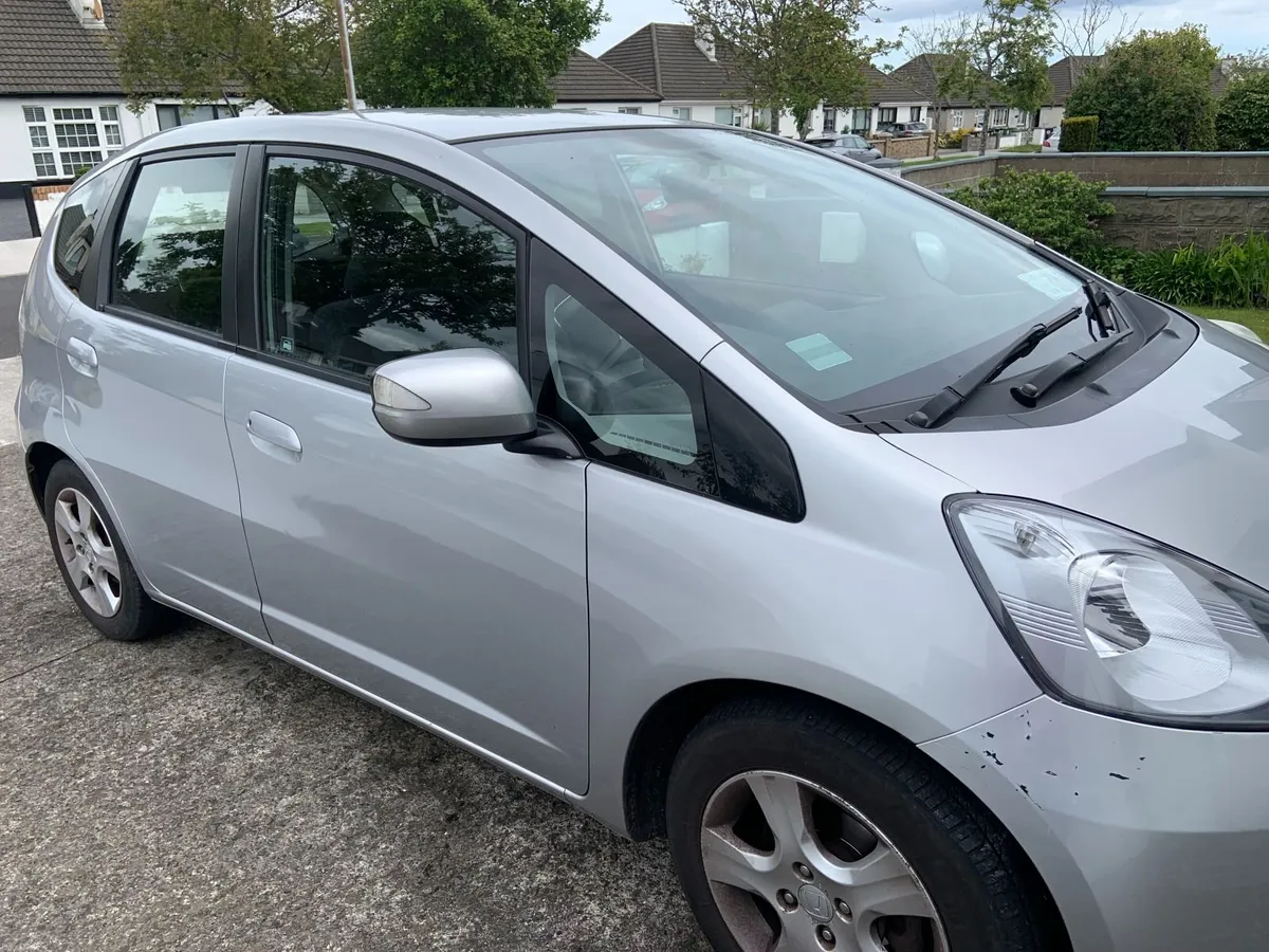 Honda Jazz Automatic 2009 NCT 03/27 - Image 3