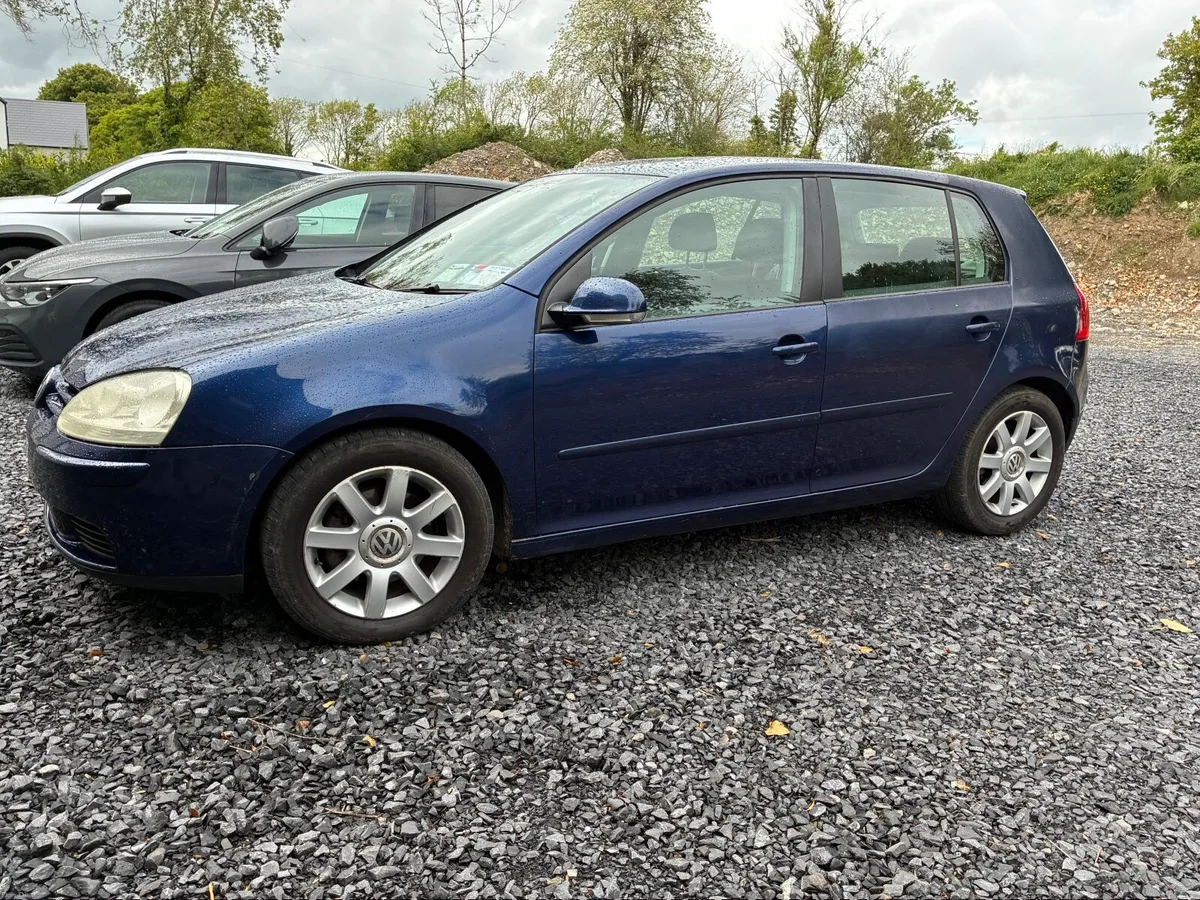 Volkswagen Golf 2004 - Image 1