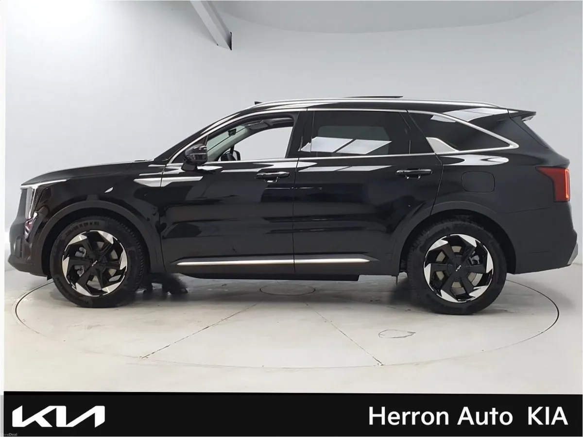 Kia Sorento PE PHEV  (ALL WHEEL DRIVE) - Image 3