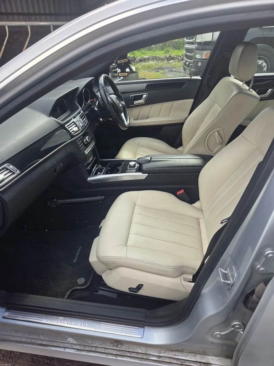 Mercedes-Benz E-Class 2014 - Image 3