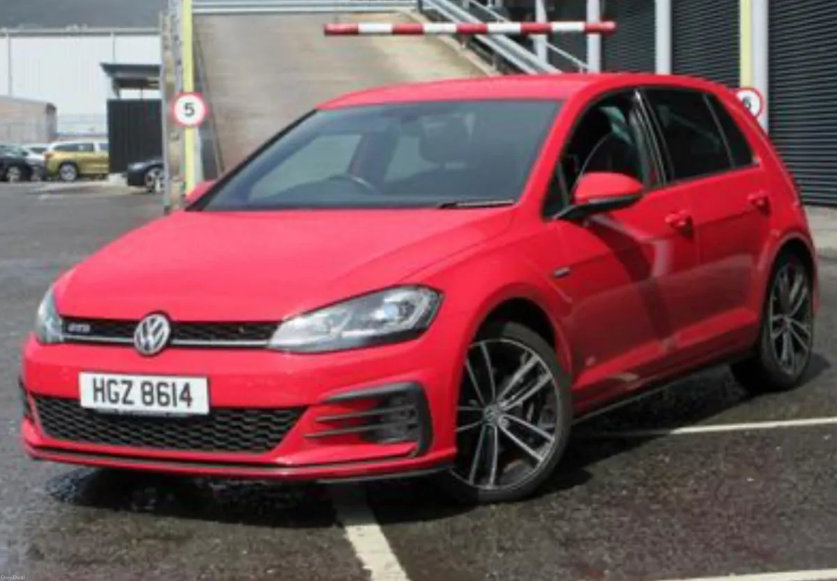 2017 Volkswagen Golf GTD - Image 1