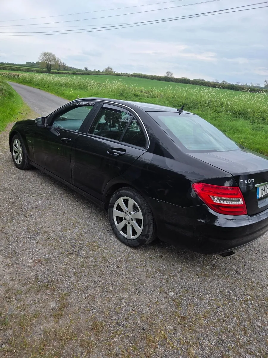 Mercedes-Benz C-Class 2011 - Image 3