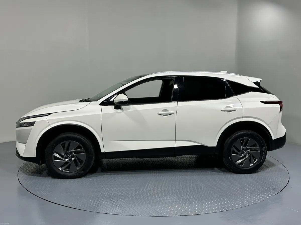 Nissan Qashqai SV 1.3 Petrol 241 - Image 4