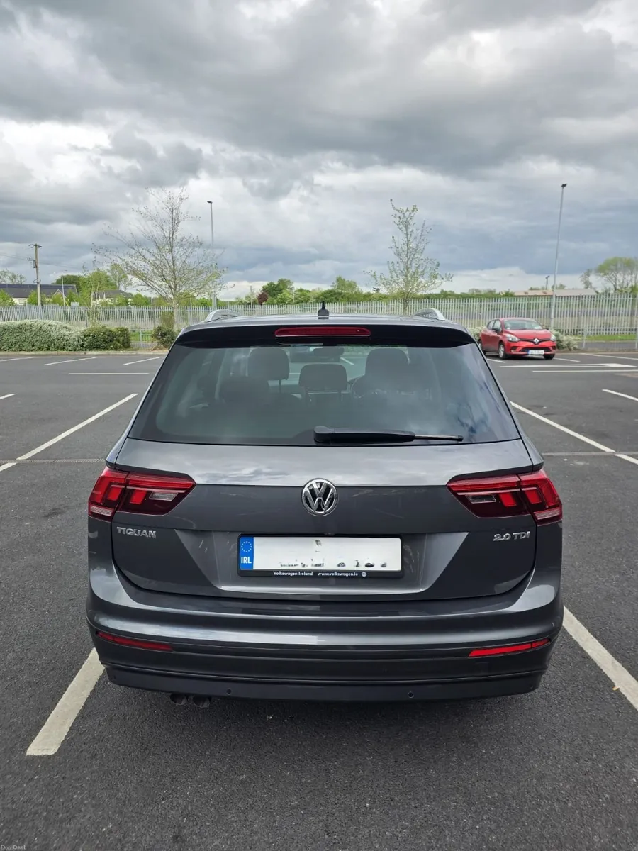 Volkswagen Tiguan 2017 - Image 4