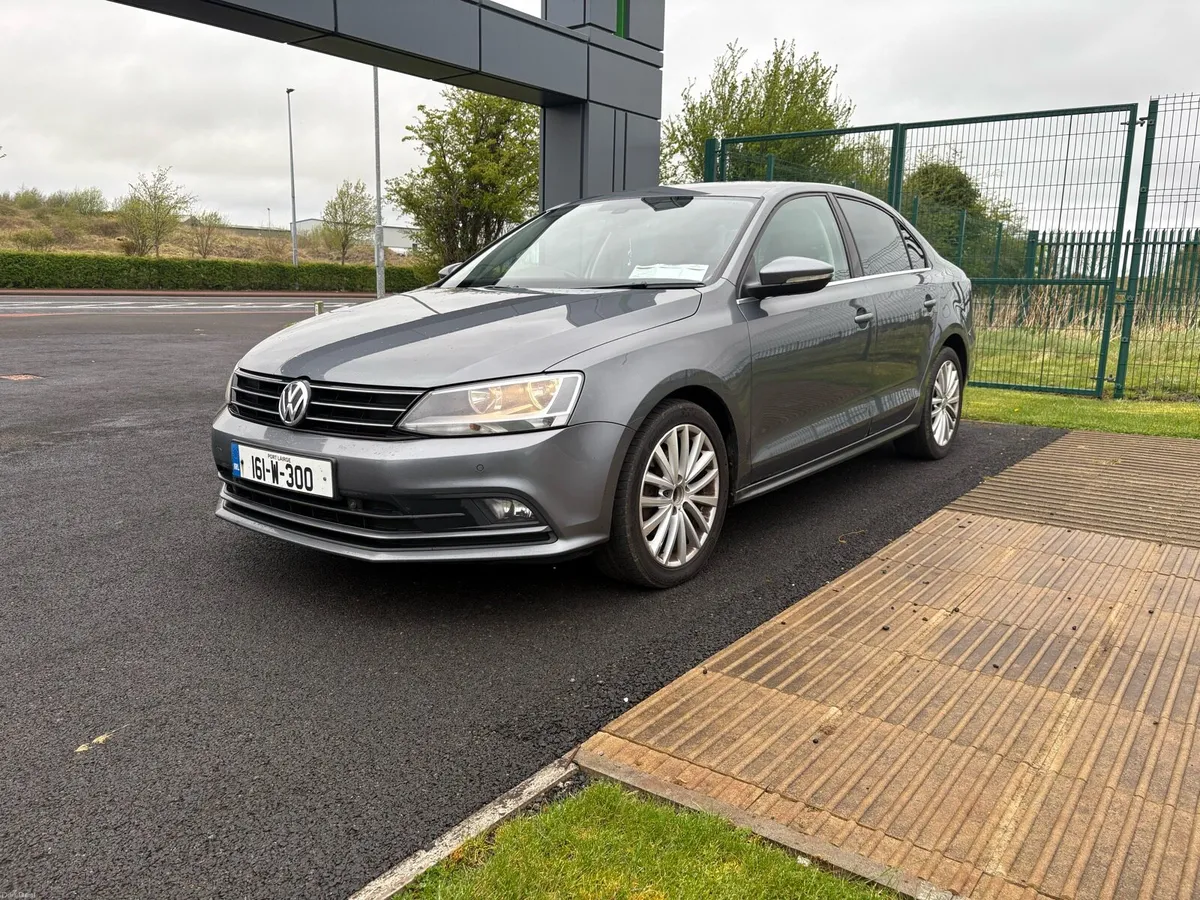 2016 Volkswagen Jetta Highline 2.0 TDI - Image 4