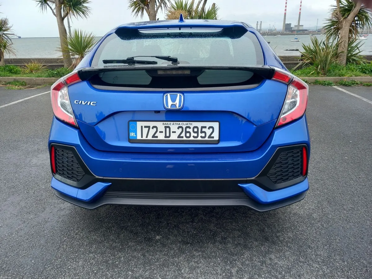 Honda Civic 2017 Auto low mileage - Image 3