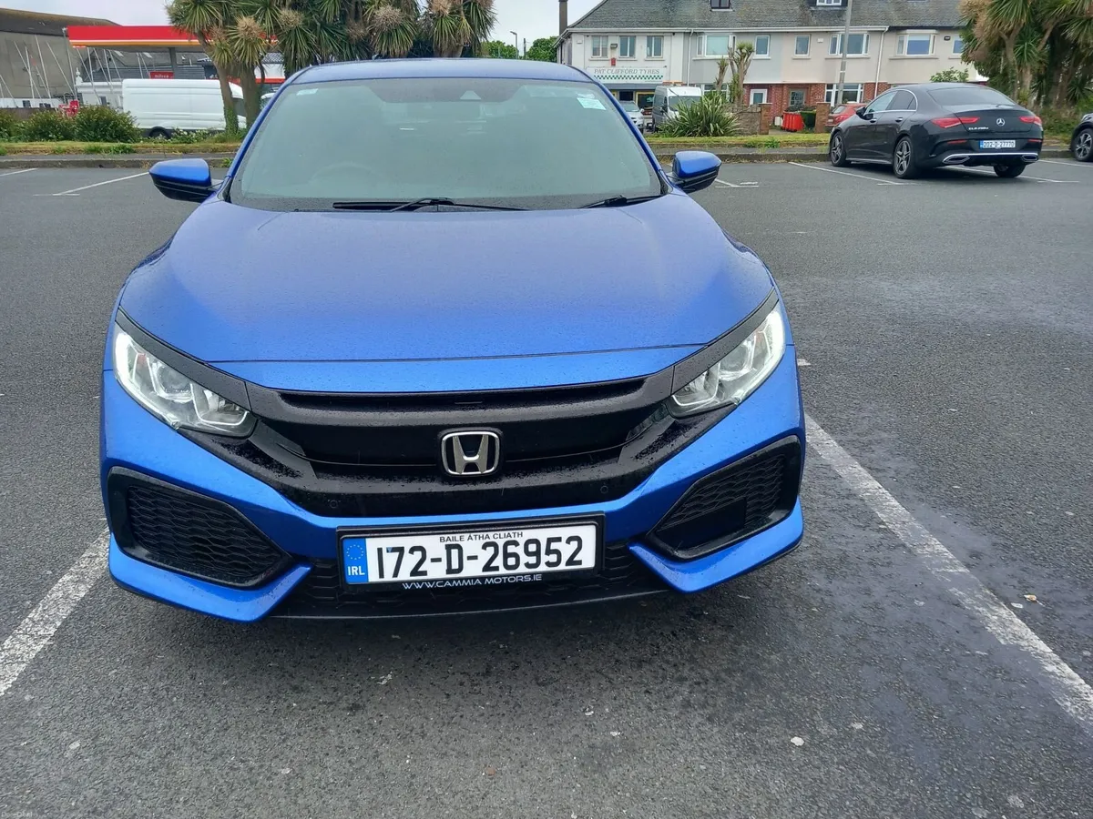 Honda Civic 2017 Auto low mileage - Image 4