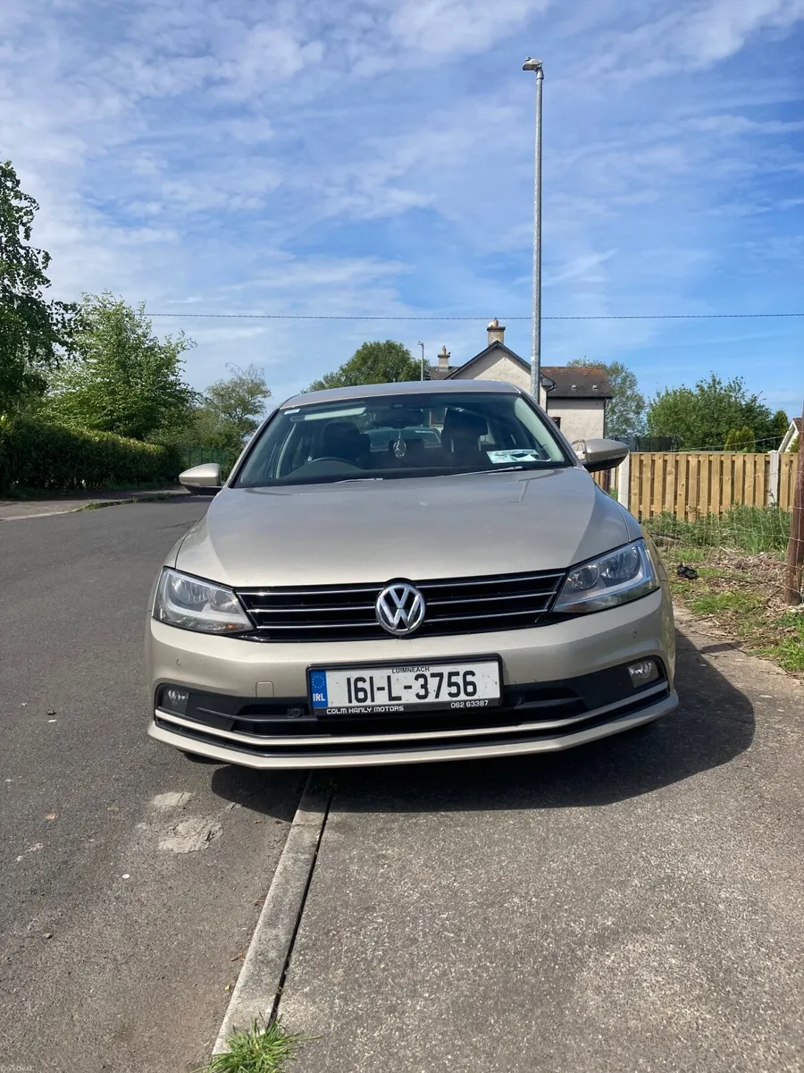 Volkswagen Jetta 2016 - Image 2