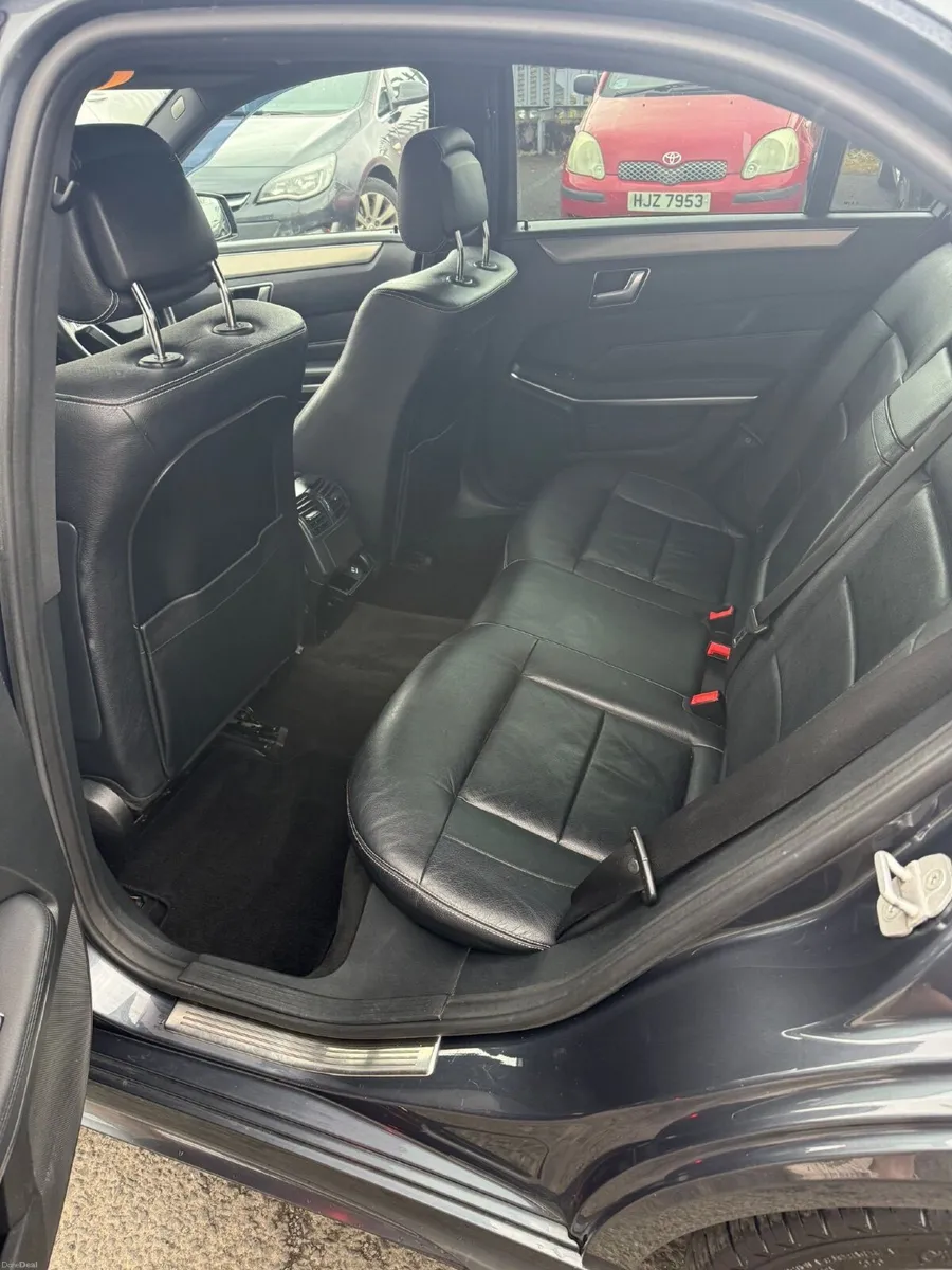 Mercedes-Benz E-Class 2016 - Image 2