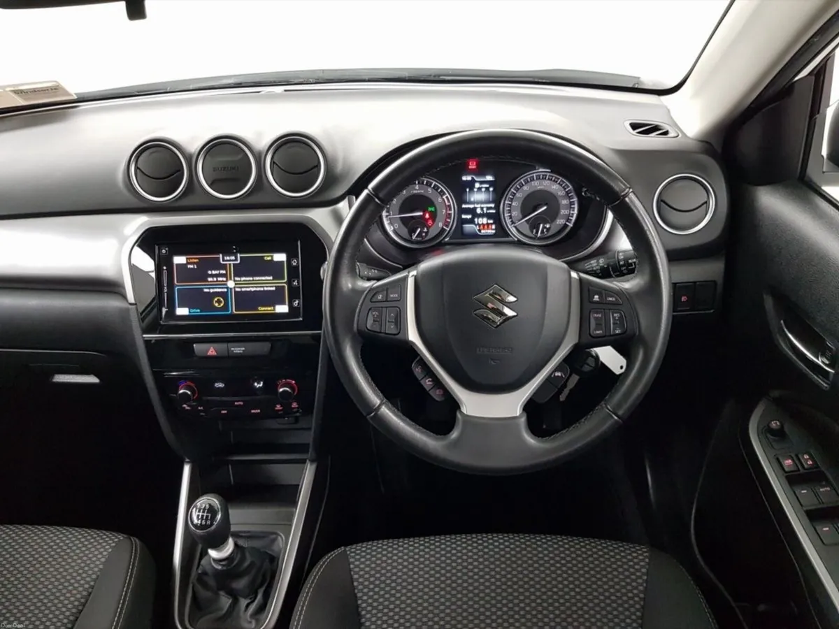 Suzuki Vitara 1.4 Hybrid SZ4 MT - Image 3