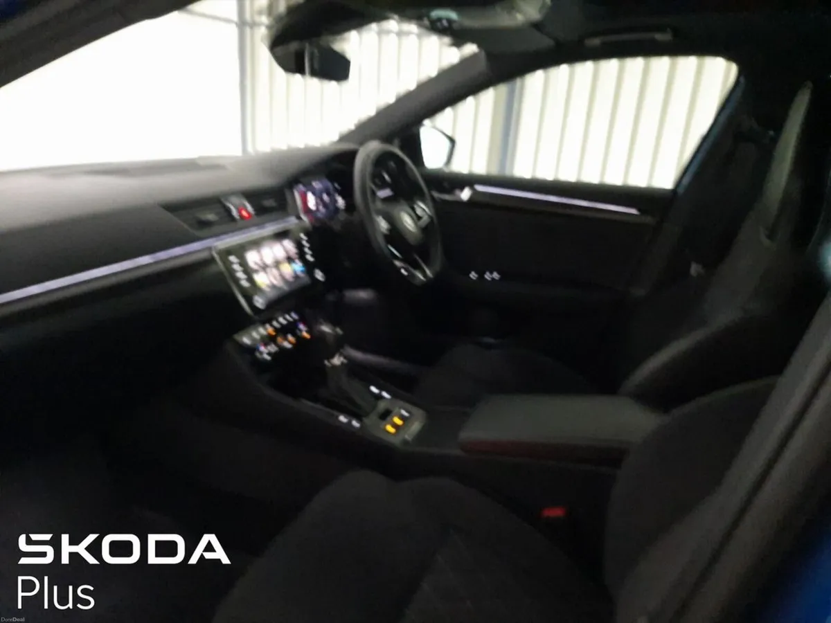 Skoda Superb 2.0 TDI 150BHP DSG SPORTLINE - Image 4