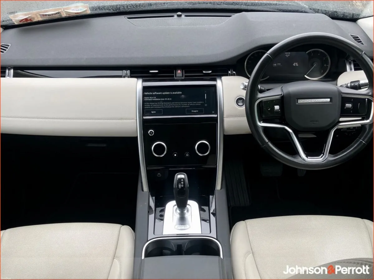 Land Rover Discovery Sport 1.5 I3 PHEV 300 PS AWD - Image 4
