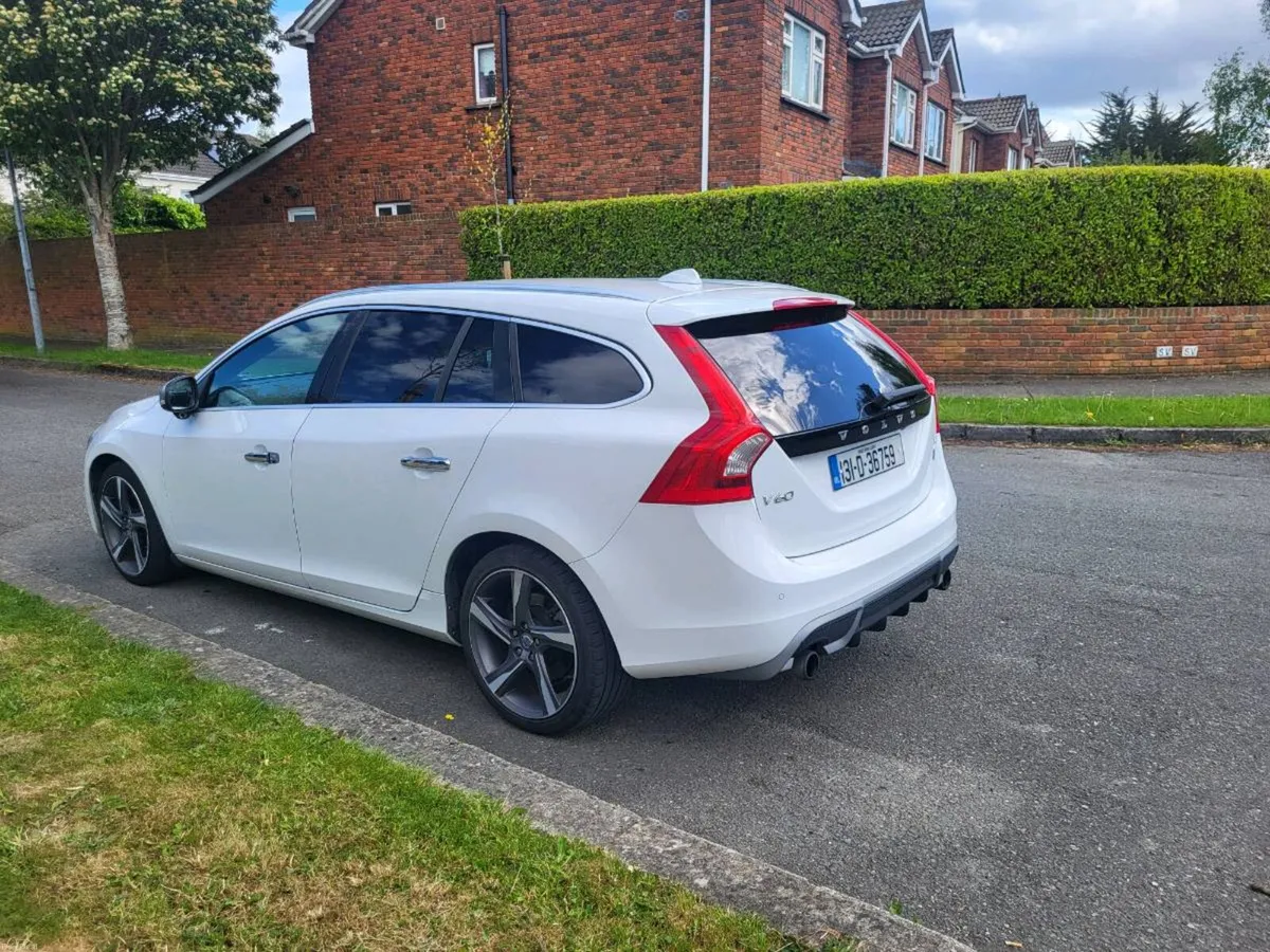 Volvo v60 T4 petrol automatic 1.6 199k klms - Image 4