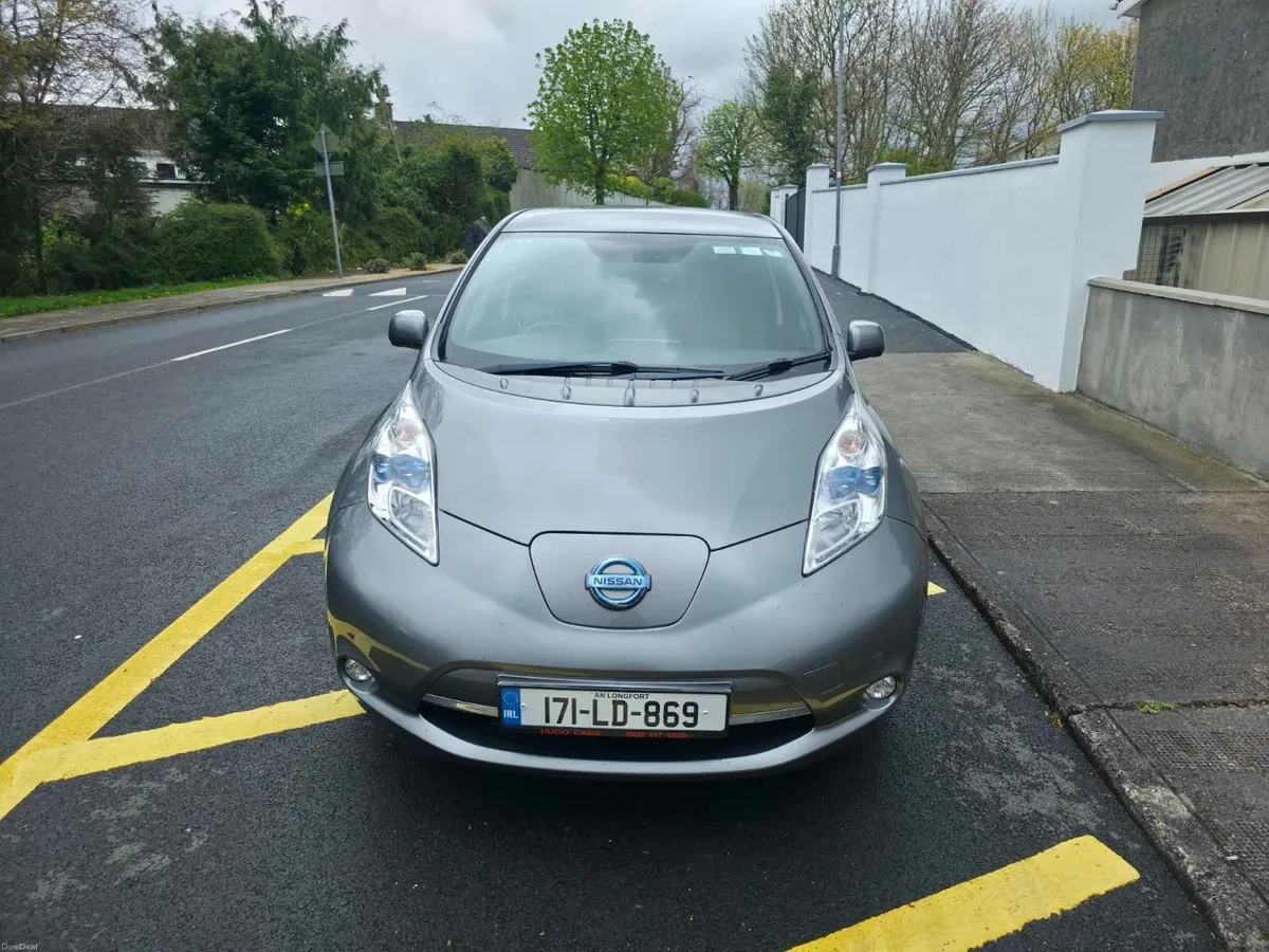 Nissan Leaf 2017 \ Low mileage \ New car - Image 2